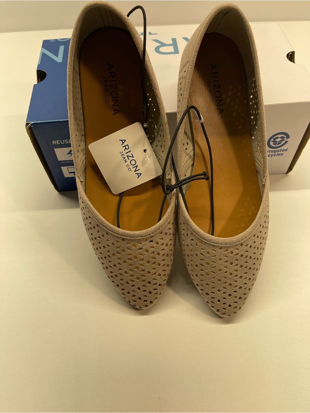Arizona Julian Taupe Women's Size 7M Flat Style Shoes, New In A Box ,SKU #0118 - Picture 2 of 4